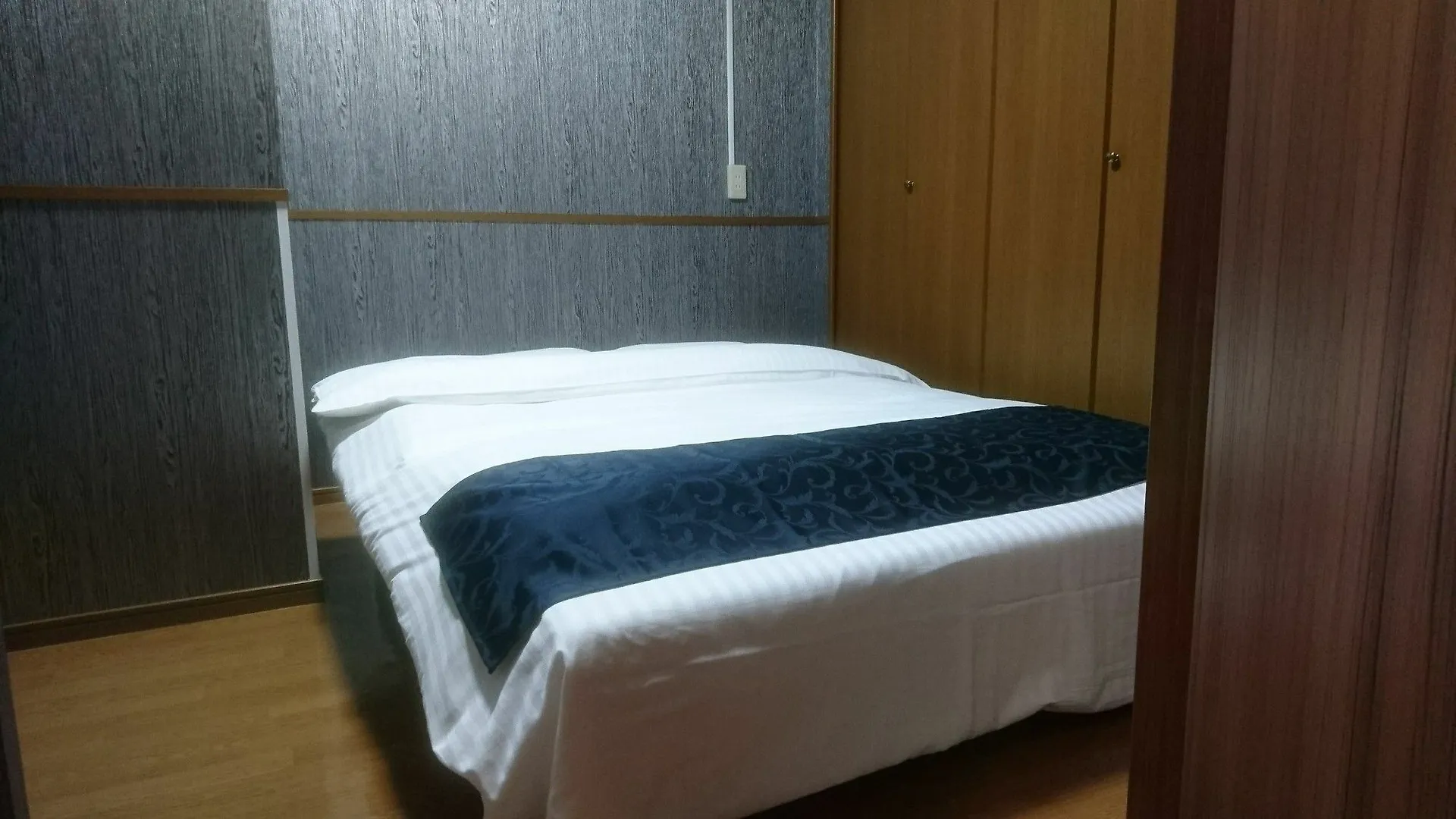 Laforet Tokaichi Apartamento Hiroshima Japão